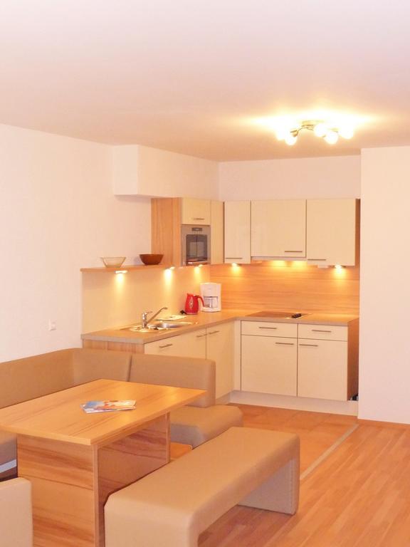 Ferienhaeuser Troester Bad Kleinkirchheim Habitación foto