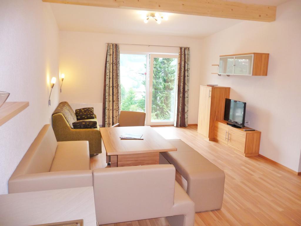 Ferienhaeuser Troester Bad Kleinkirchheim Habitación foto