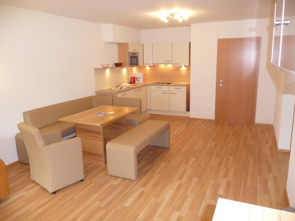 Ferienhaeuser Troester Bad Kleinkirchheim Habitación foto